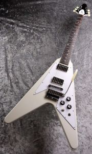 ホワイト フライングV エレキギター Flying V '67 Classic White / 1997: エレキギター｜三木楽器