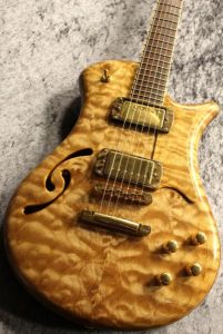 Four Spirals 【池袋店エレキ本館】 Grace [麗] Semi-Hollow 【国産ハイエンド】【ブティック系】【極杢個体】【拭き漆塗装】【ウッドパーツ】【新品】