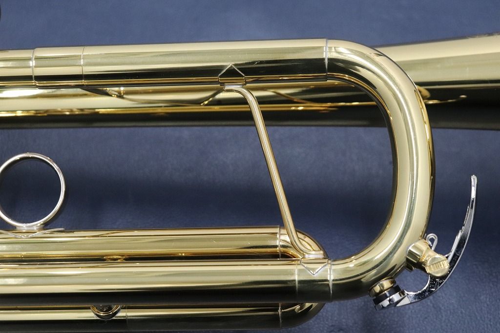YTR-8330EM | 【クロサワ楽器店オンラインショップ】いい楽器と