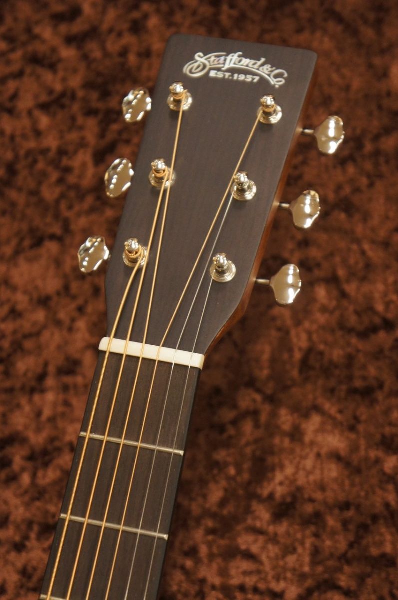 【牛骨】Stafford★黒澤楽器SF-200【弾き易く調整☆新品の弦】 牛骨】Stafford☆黒澤楽器SF-200【弾き易く調整☆新品の弦