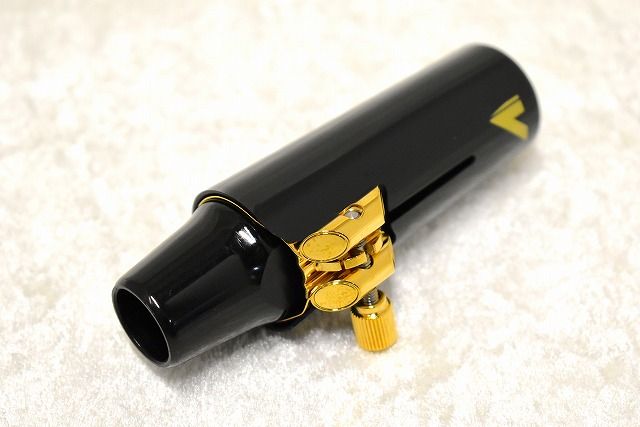 Vandoren OPTIMUM リガチャー アルトサックス LC07P VANDOREN LC07P Alto Sax Gold-Gilded Ligature & Cap - Ray's