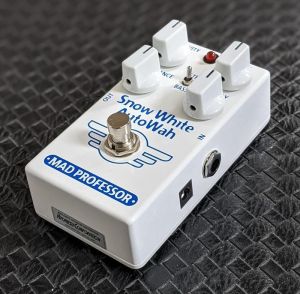 ギター MAD PROFESOR  White Aiuto Wah MAD PROFESSOR SNOW WHITE AUTOWAH (GB) FAC お茶の水駅前店在庫品