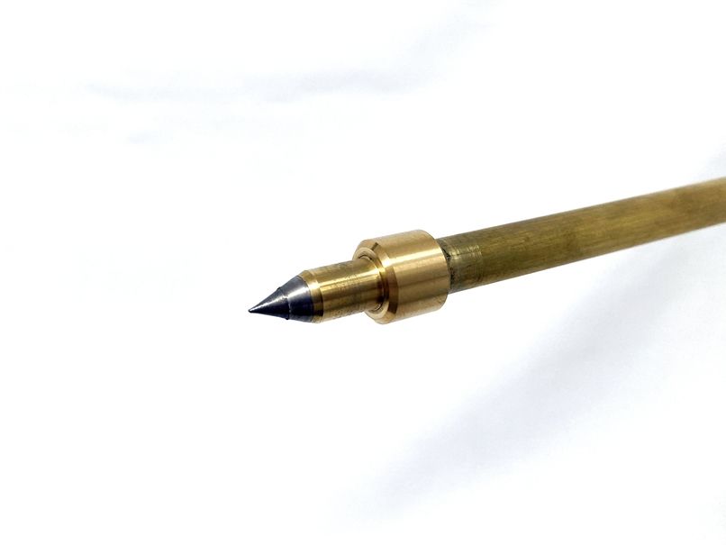 その他 TripleBrillante Endpin 8mm (トリプル・ブリランテ
