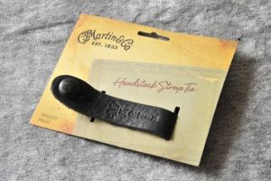 Martin Headstock Strap Tie (Black)[18A0031]《ストラップボタン》