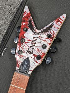 ギター DEAN Michael Amott Tyrant X Splatter Dean Michael Amott Tyrant X Splatter (2019) - Guitar Compare