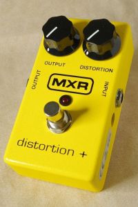 MXR M104 Distortion+ 《ディストーション》【送料無料】【店頭展示アウトレット特価!】  【特価】【ダダリオ弦1セットプレゼント】