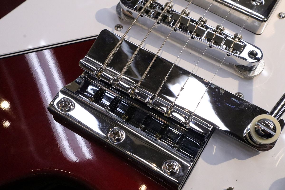 ギター Gibson Custom 1967 Flying V w/Maestro Gibson Custom Shop 1967 Flying V Mahogany Electric Guitar W