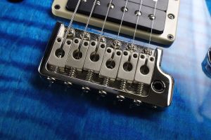 ギター Paul Reed Smith (PRS) CE24 Blue Matteo エレキギター】PRS CE24 BLUE MATTEO【スタッフ村田の逸品紹介】｜島村