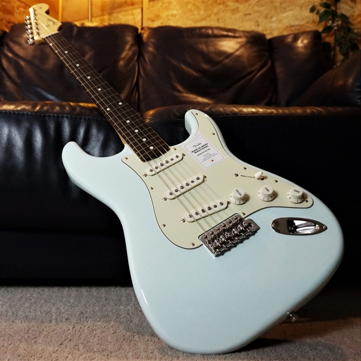 フェンダーのストラットキャスター（ソニックブルー）made in Japan