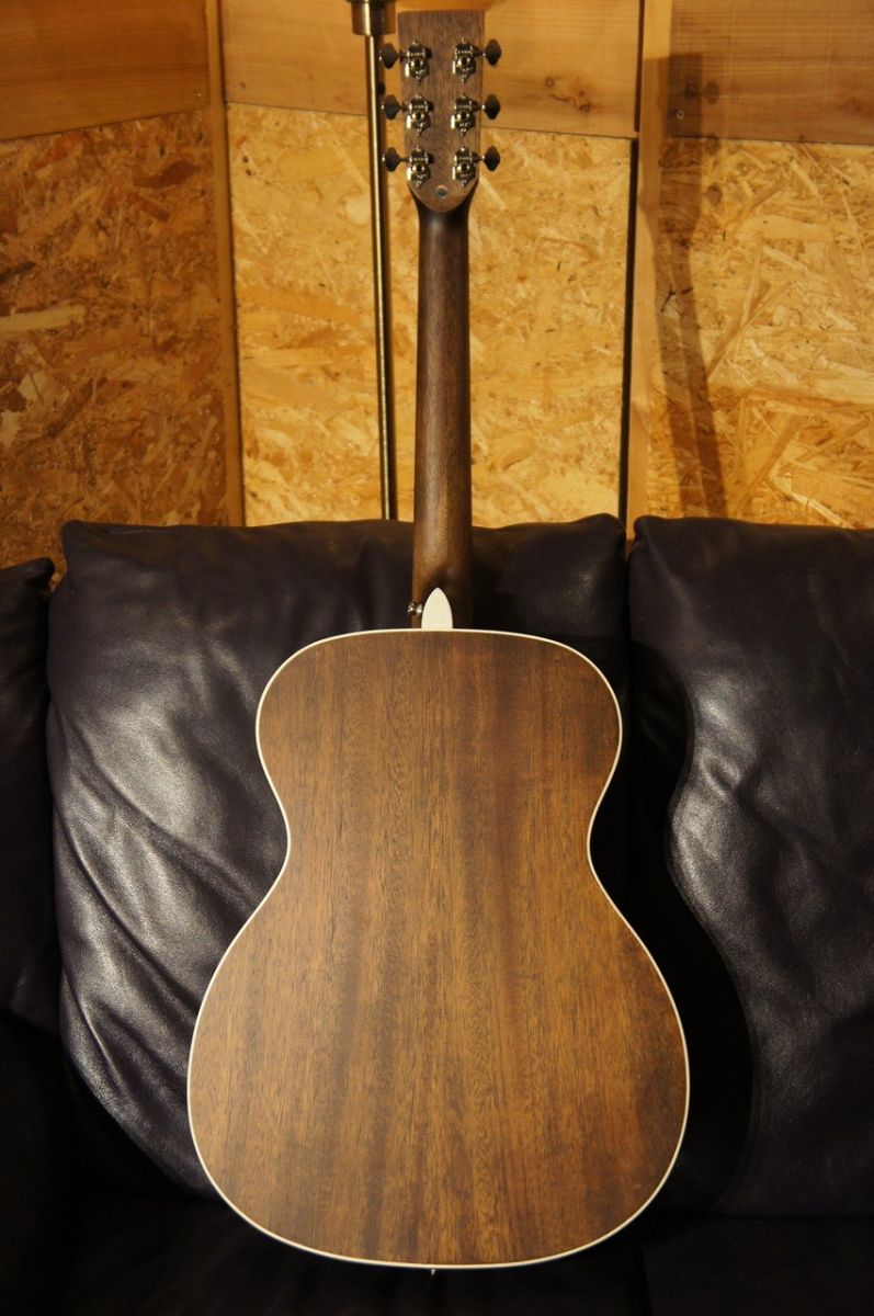 【牛骨】Stafford★黒澤楽器SF-200【弾き易く調整☆新品の弦】 牛骨】Stafford☆黒澤楽器SF-200【弾き易く調整☆新品の弦