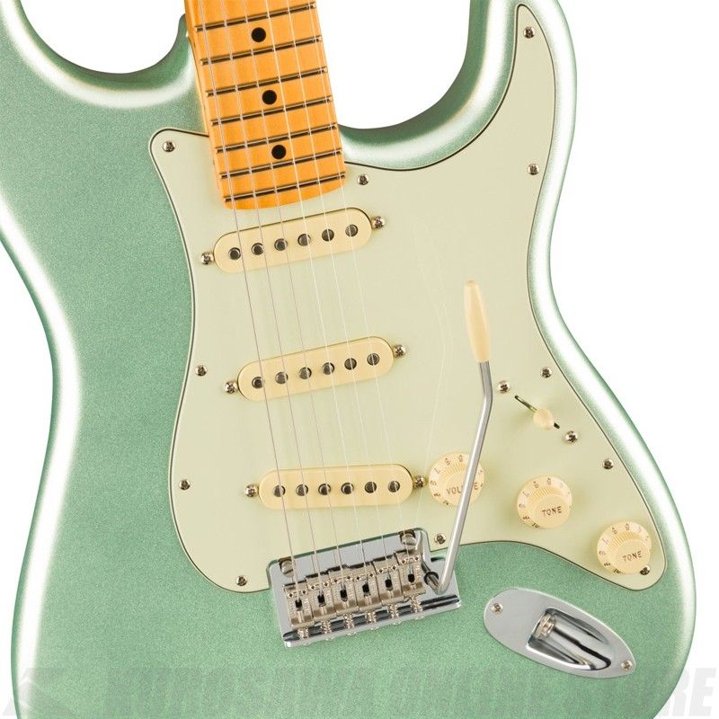 American Professional II Stratocaster, Maple, Mystic Surf Green