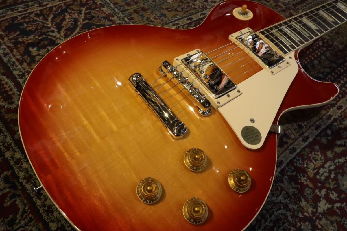 Gibson Les Paul Sunburst ハードケース付 ☆メンテナンス済！ハードケース付！GIBSON LES PAUL DELUXE 70S