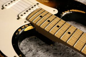 Aki's Strat Pine/Maple Aged 2Tone Sunburst | 【クロサワ楽器