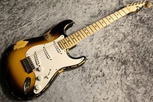 Aki's guitar Strat Pine/Maple Aged ストラト Aki's Strat Pine/Maple Aged 2Tone Sunburst | 【クロサワ楽器