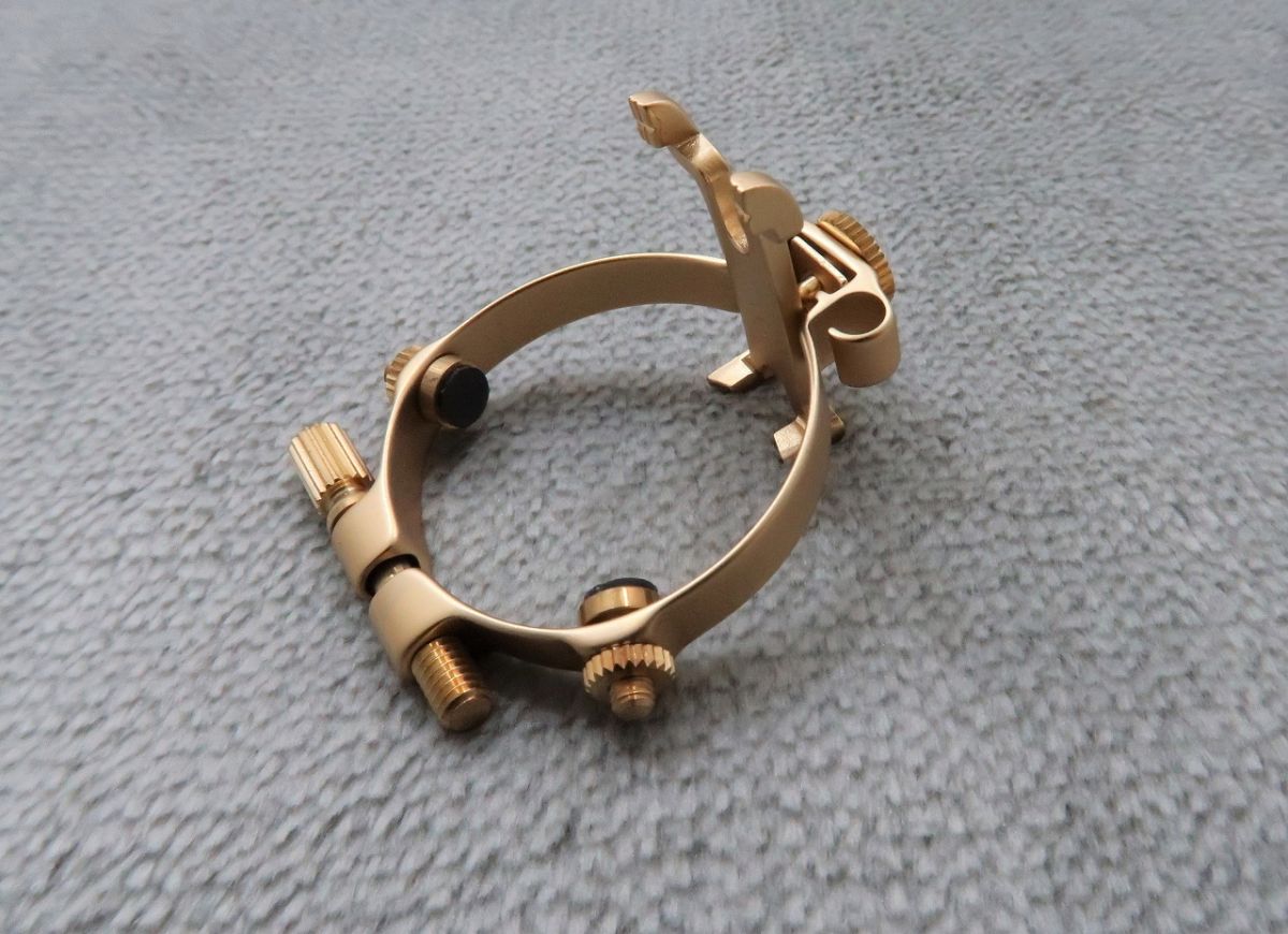 即日発送JLV 真鍮製リガチャー　アルトサックス用 JLV アルトサックスリガチャー 24金メッキ : 大谷楽器 - 通販