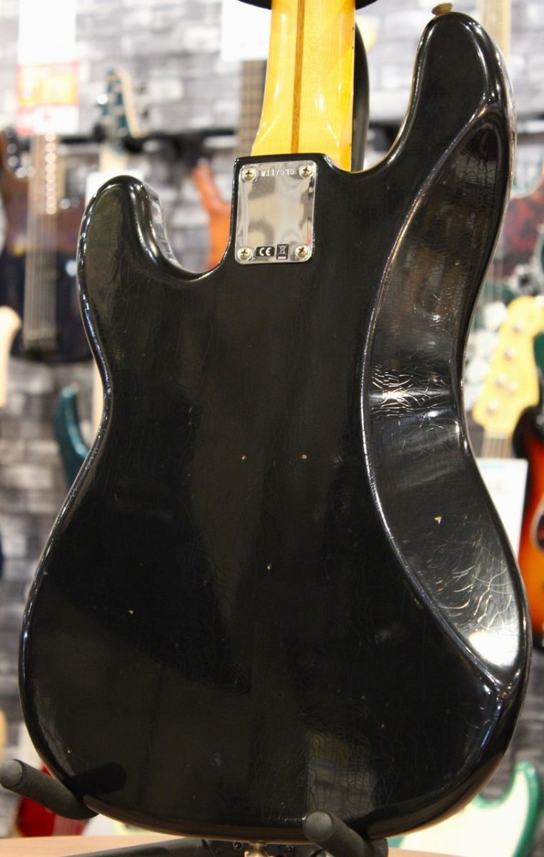 Fender プレシジョンベース　pb　黒　 black Fender プレシジョンベース pb 黒 black Fender Japan Bass