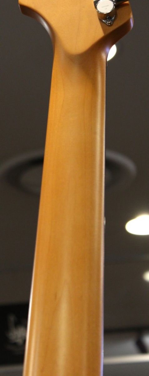 kazuki　２台 DELUXE JAZZ BASS® V KAZUKI ARAI EDITION products_2FF03-560-1600-