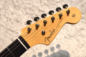 Souichiro Yamauchi Stratocaster Custom Rosewood Fingerboard White