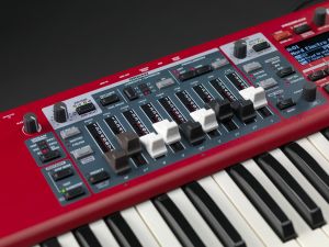 Nord Electro 6D 61鍵　純正ケース、ペダル付き Nord Electro 6D 61鍵 純正ケース、ペダル付き - メルカリ