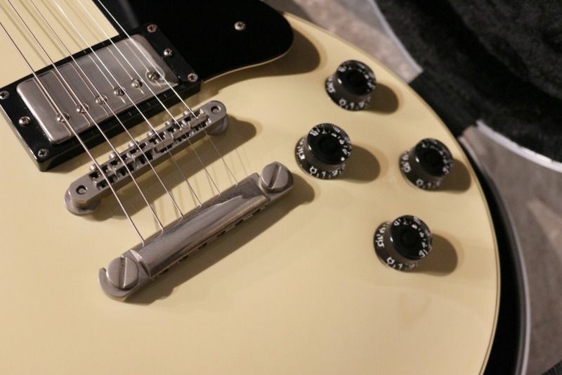 SG1820 ~Vintage White~ | 【クロサワ楽器店オンラインショップ