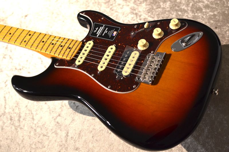 American Professional II Stratocaster HSS Maple Fingerboard