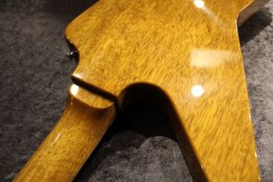 Burned Korina EXP Natural | 【クロサワ楽器店オンラインショップ