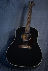 J-45 Standard ~Ebony Gloss~ #23203076 | 【クロサワ楽器店