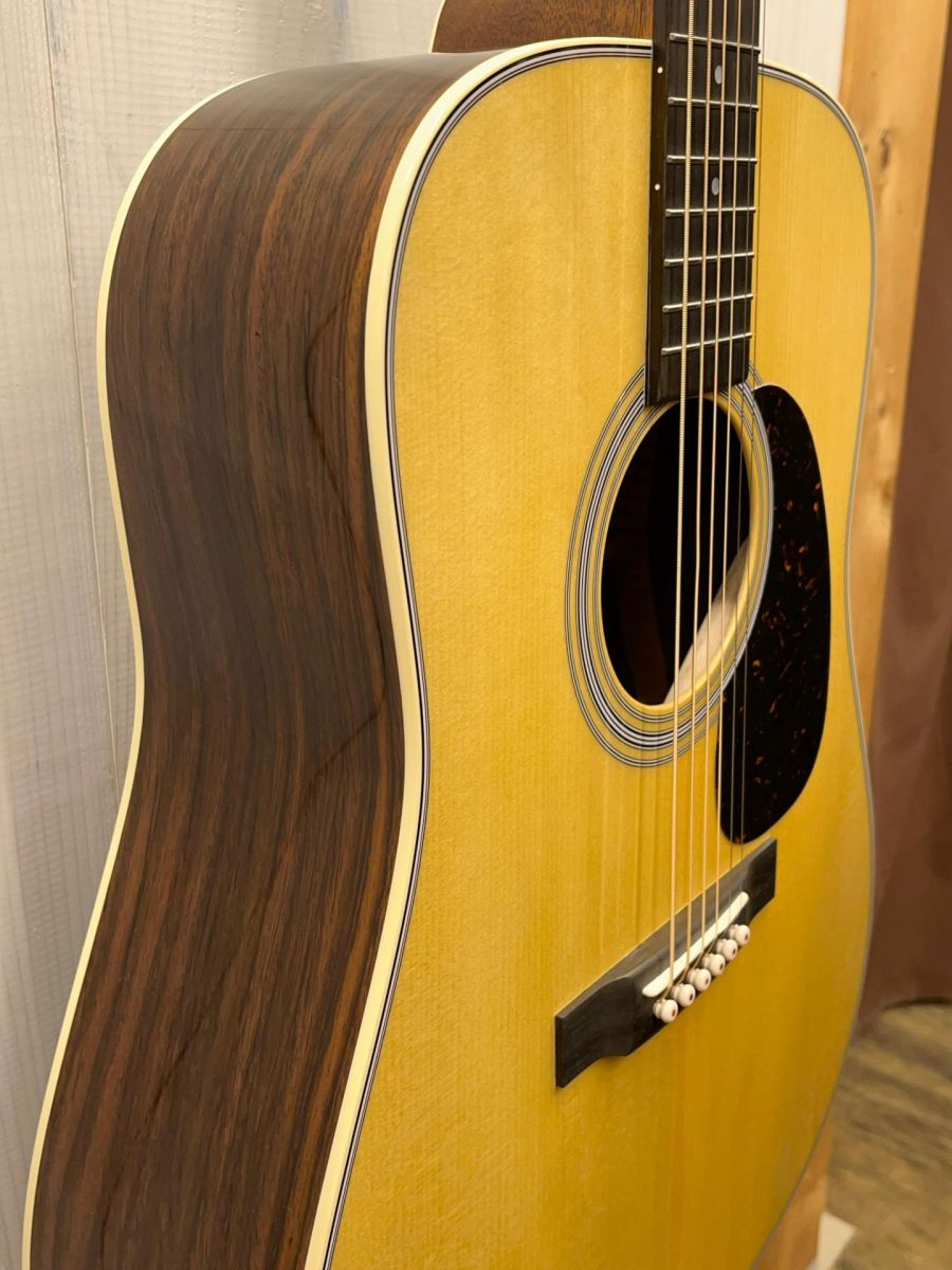 マーチン　D28 Martin D-28 Satin Acoustic Guitar | Martin Guitar