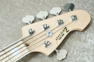 フルセット込み　maison sgタイプ　エレキベース　チューニング済み Amazon | LEGEND LPB-Z WH エレキベース初心者12点セット 【充電