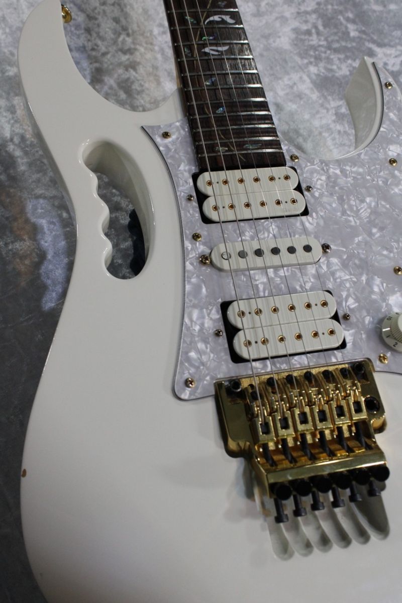 ギター Ibanez JEM7V-WH Ibanez JEM7V Steve Vai Signature Series Electric Guitar JEM7VWH