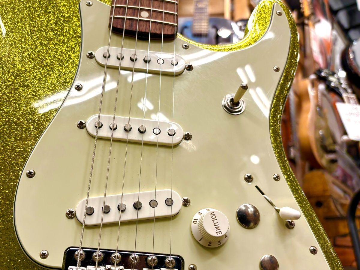 ギター DICK Dick Dale Stratocaster -Chartreuse Sparkle- | 【クロサワ楽器