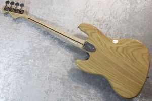 Made in Japan Traditional II 70s Jazz Bass -Natural