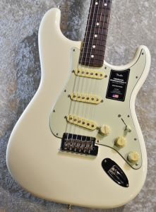 【よじろう】Fender American Professional II AMERICAN PROFESSIONAL II STRATOCASTER Olympic White