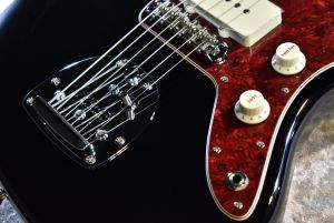 ジャズマスター 黒 7fe26a6b-6086-413f-88bb-