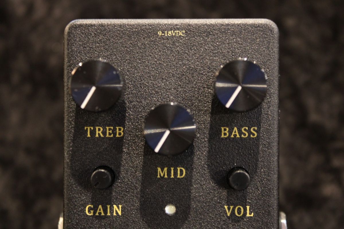 SOLOSTONE -1984 HARD DISTORTION- | 【クロサワ楽器店