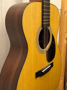 【9/2迄の掲載となります！】専用ハードケース付Martin OM-21 OM-21 ♯2841811 | 【クロサワ楽器店オンラインショップ】いい