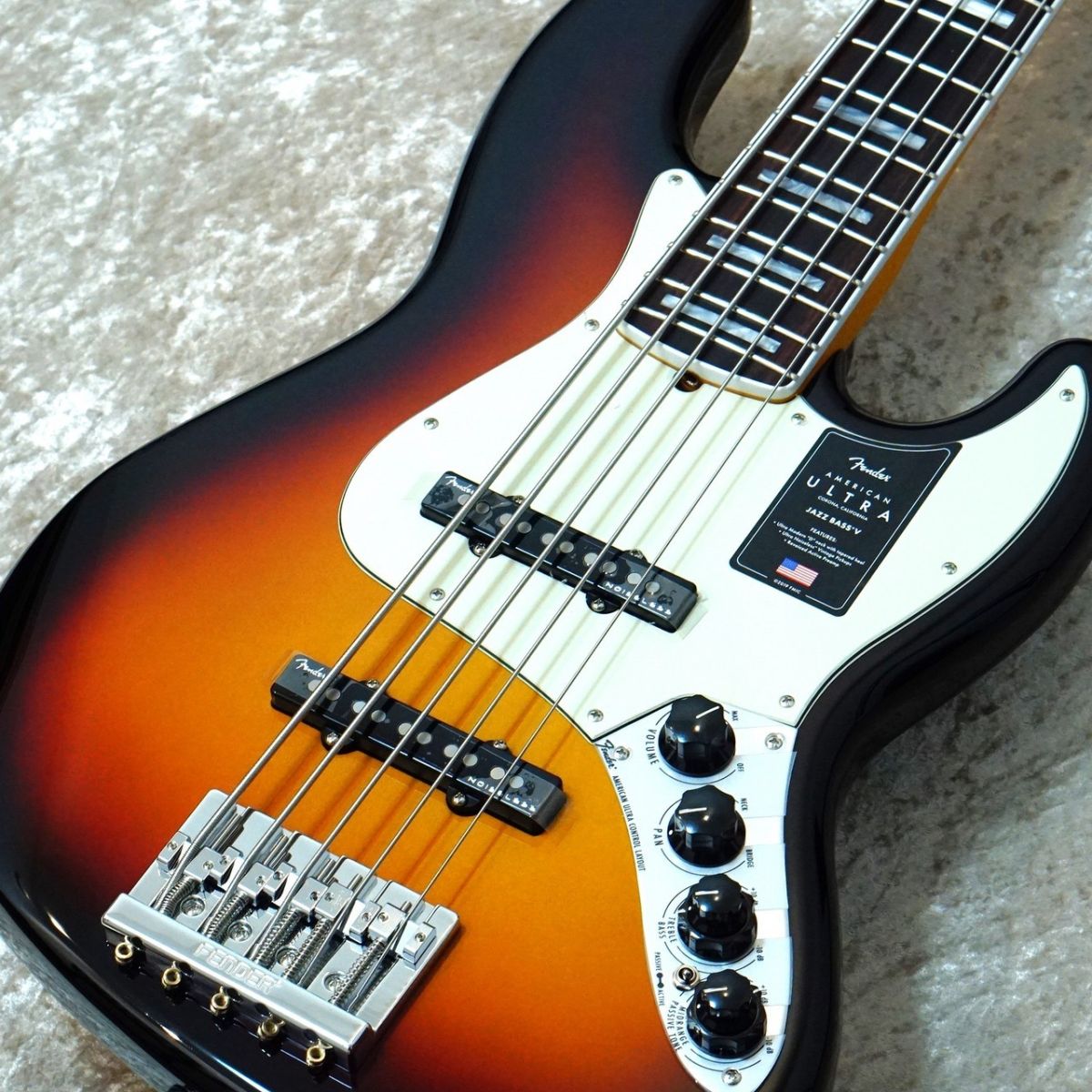 American Ultra Jazz Bass V- Ultraburst- | 【クロサワ楽器店 