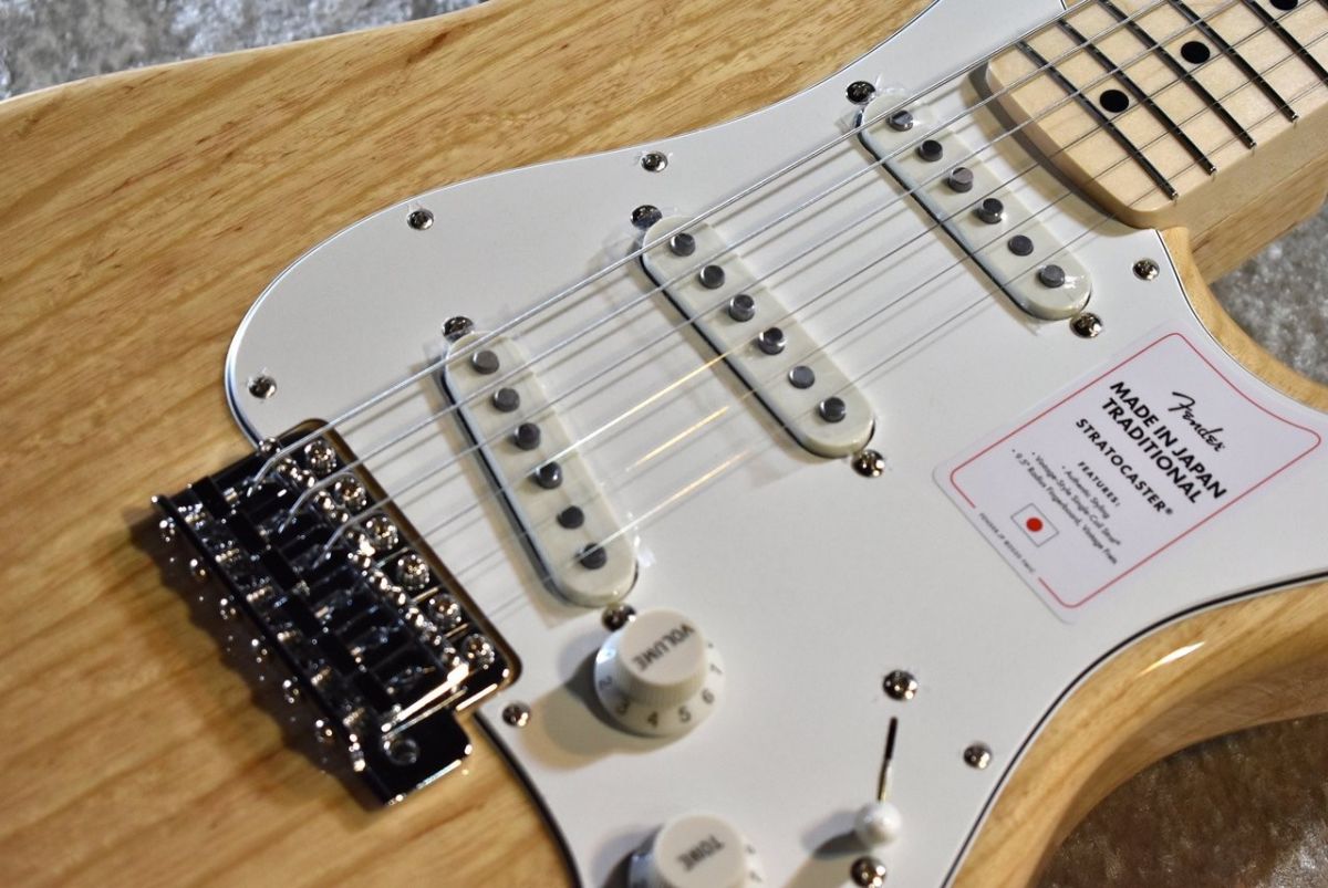 MADE IN JAPAN TRADITIONAL 70S STRATOCASTER Natural