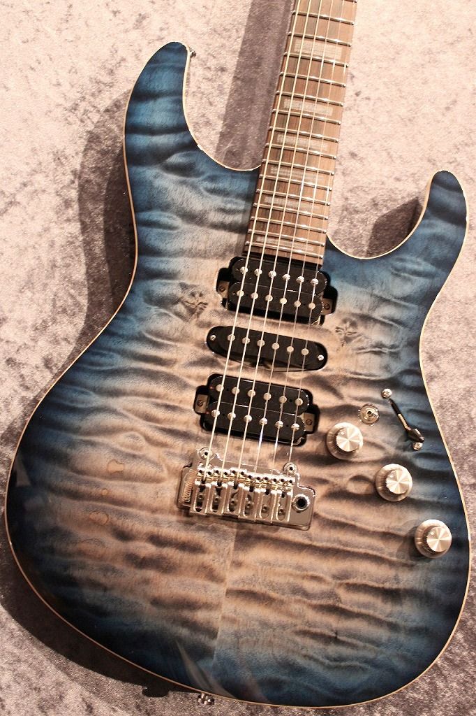 Custom Made HYDRA 24F Quilt Maple/Brazilian Rosewood FB/White