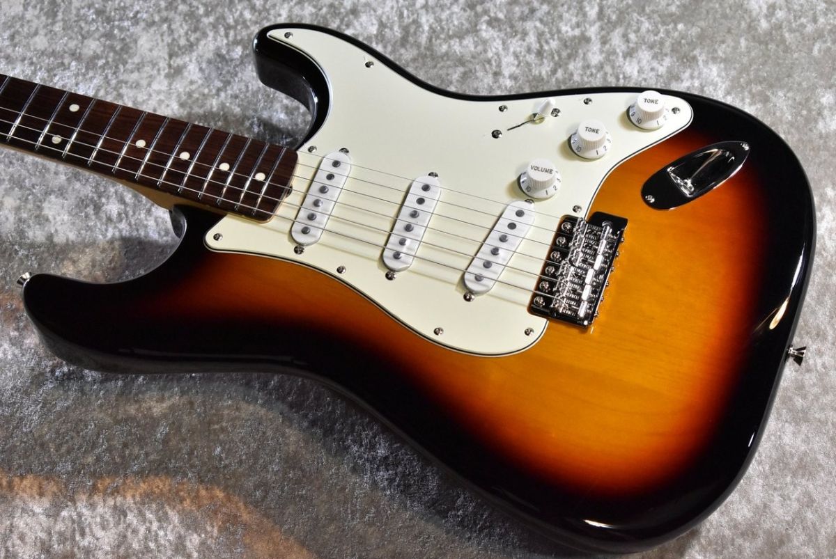 FSR MADE IN JAPAN TRADITIONAL 60S STRATOCASTER 3-Color Sunburst