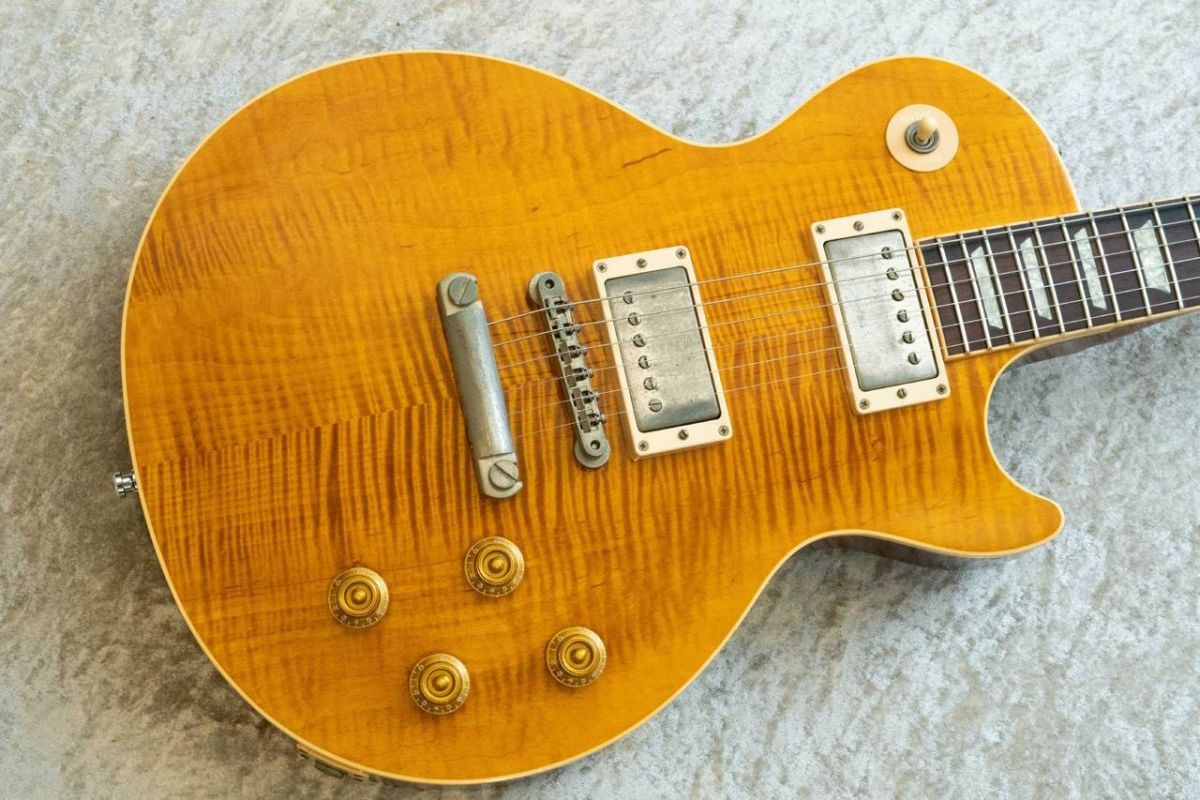 Gibson Les Paul Custom Ebony 2001年製 税込販売価格 ￥248,000