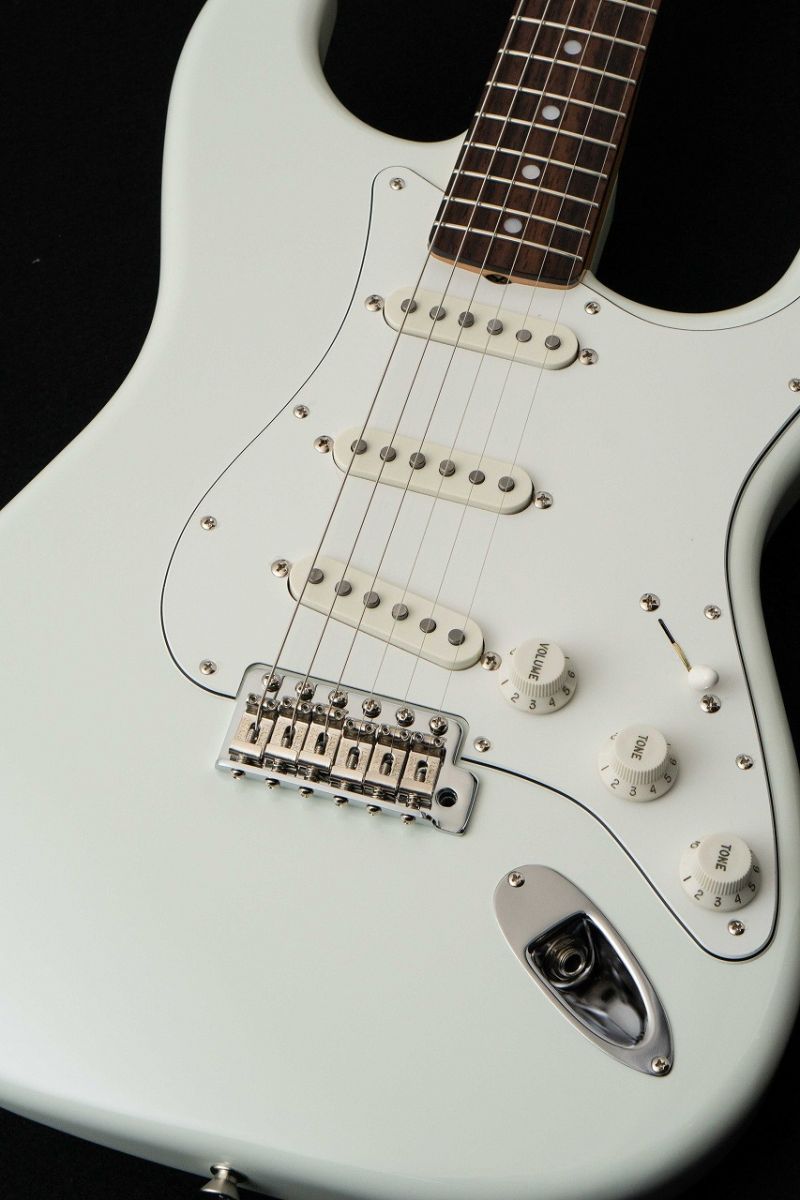 Fender japan Stratocaster ホワイト Fender Japan Hybrid II Stratocaster – Arctic White – Maple