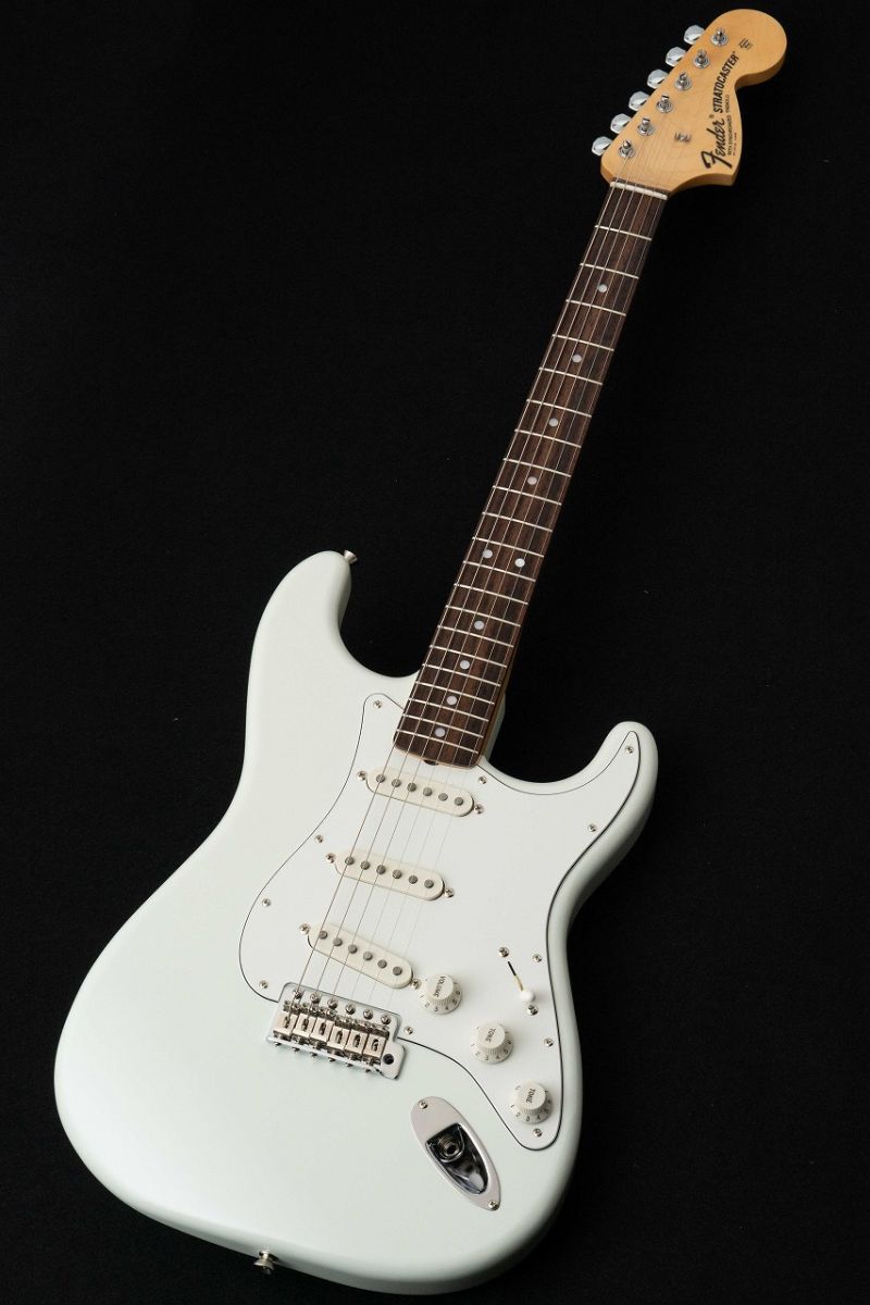 ギター Fender tradnl ll 60s Stratocaster Fender Japan Traditional II Late 60S Stratocaster in Three