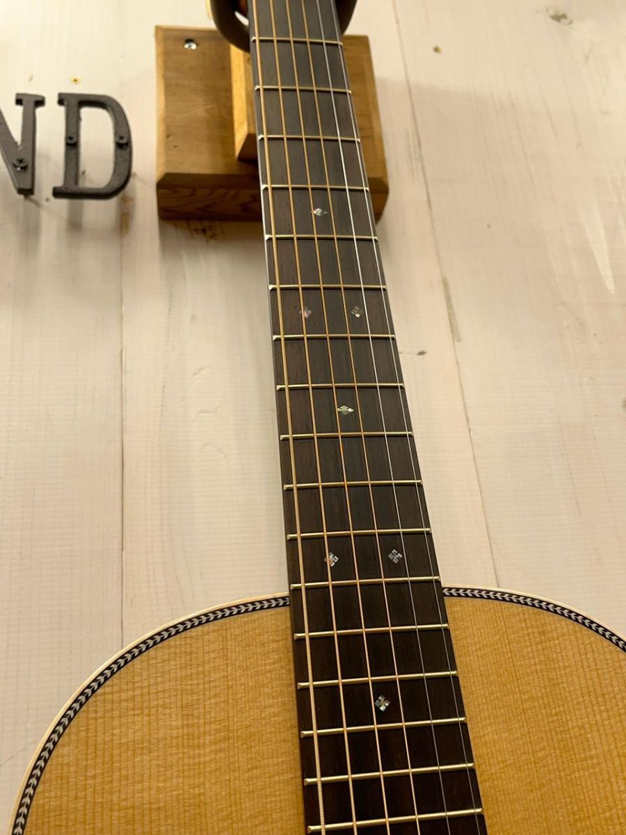 アコースティックギター　martin 012-28 Modern Deluxe