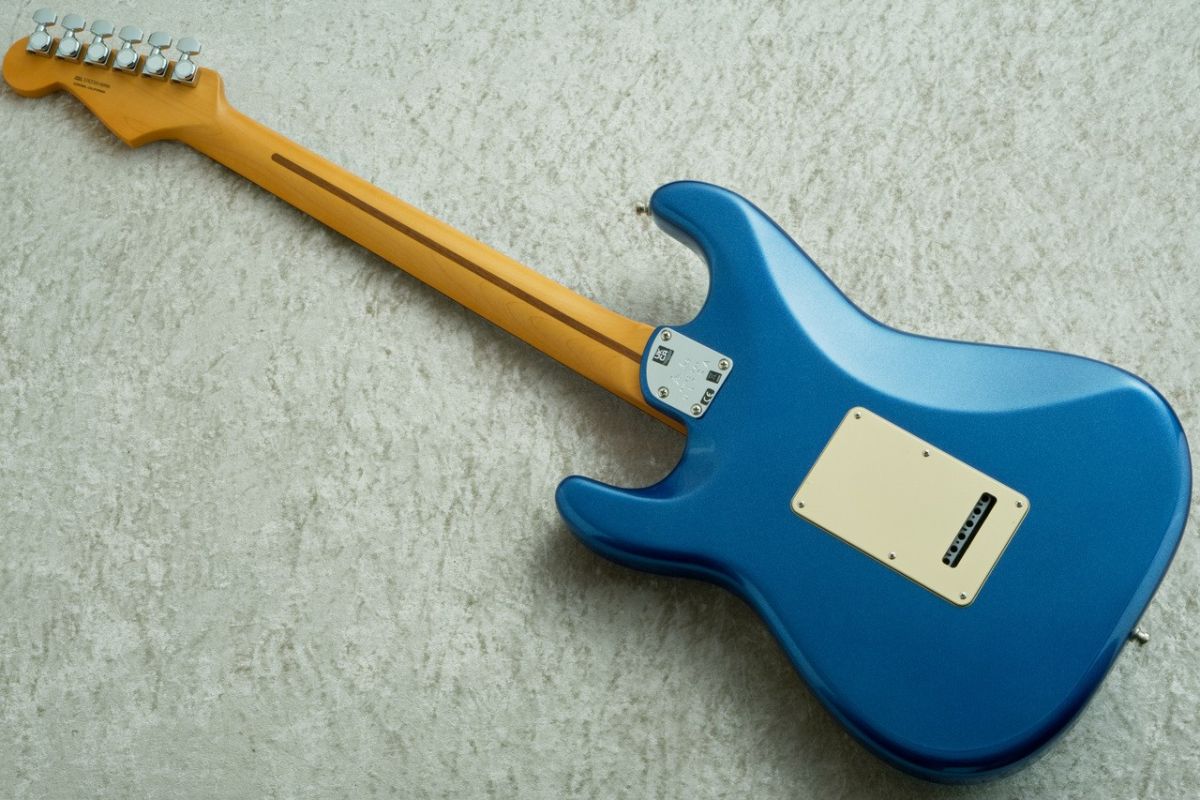 American Ultra HSS Stratocaster -Cobra Blue- | 【クロサワ楽器店 