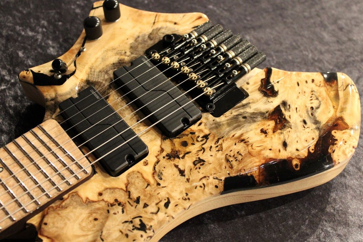 Brade社のギター Boden J Artisan 7 Tremolo Wenge Buckeye Navy w/Sky Resin