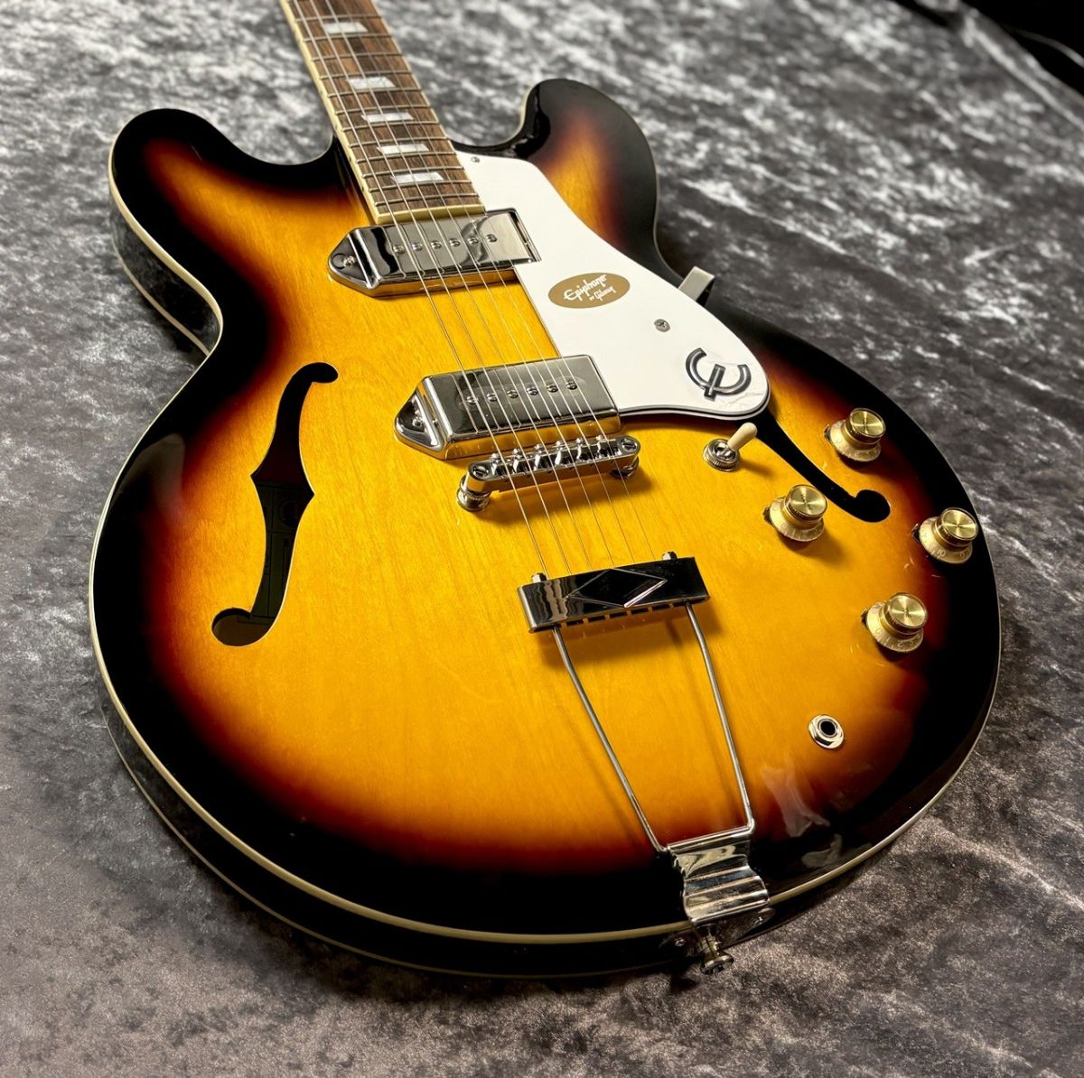 CASINO Vintage Sunburst | 【クロサワ楽器店オンラインショップ】いい CASINO Vintage Sunburst | 【クロサワ楽器店オンラインショップ】いい