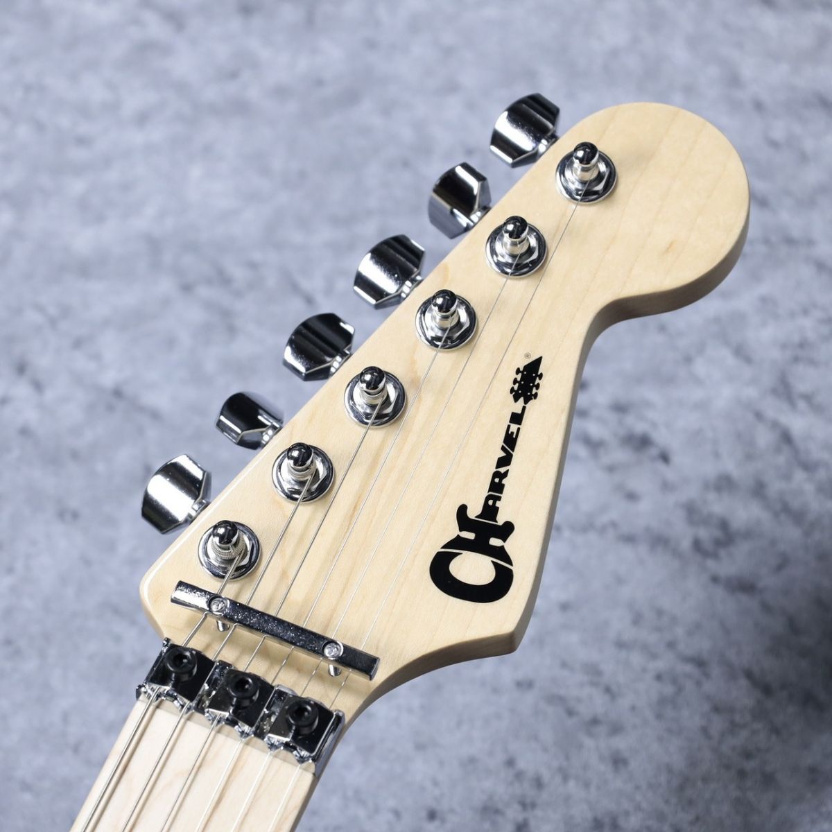 Charvel Refinement エレキベース シルバー　フラットワウンド弦 Charvel by Jackson エレキベース シャーベル