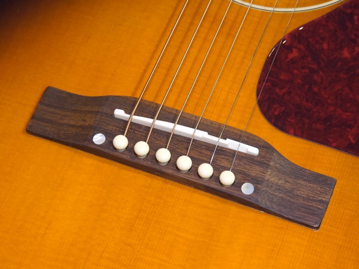 Inspired by Gibson J-45 EC ~Aged Vintage Sunburst Gloss