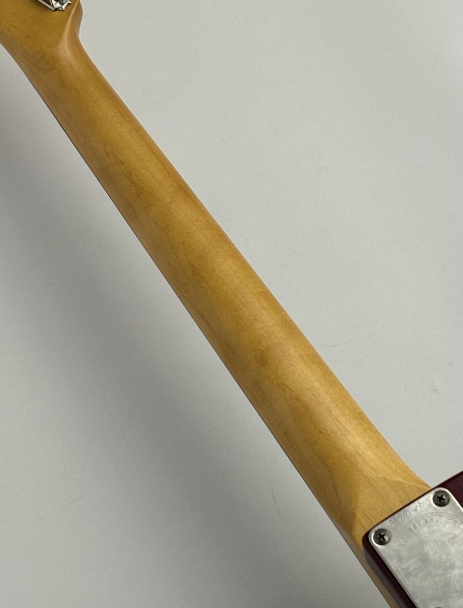 Outburst Bolt Standard -Cherry- Between Medium and Heavy